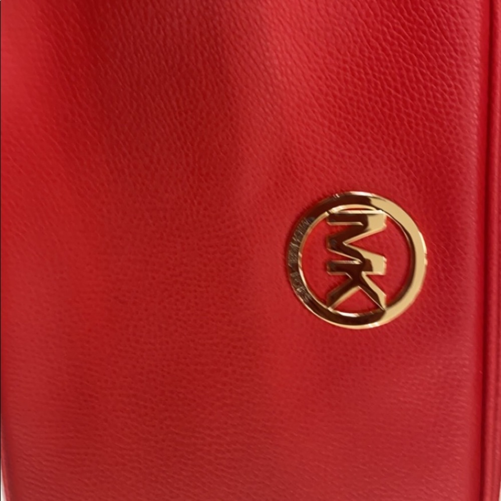 Micheal kors purse
